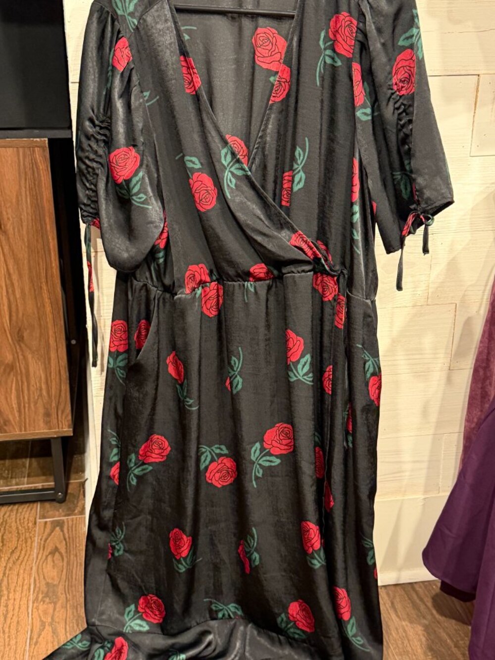Torrid Midi Brushed Charmeuse Wrap Roses Dress Black B91594